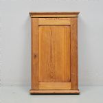 1363 6090 HANGING CUPBOARD